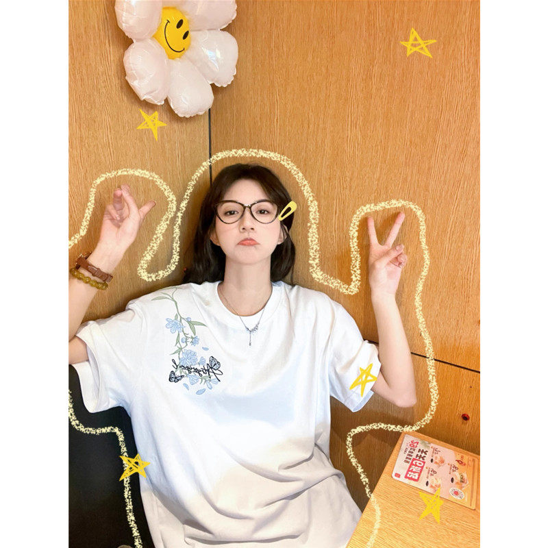花卉蝴蝶刺绣潮牌短袖t恤女夏季2026新款设计感小众宽松半袖上衣
