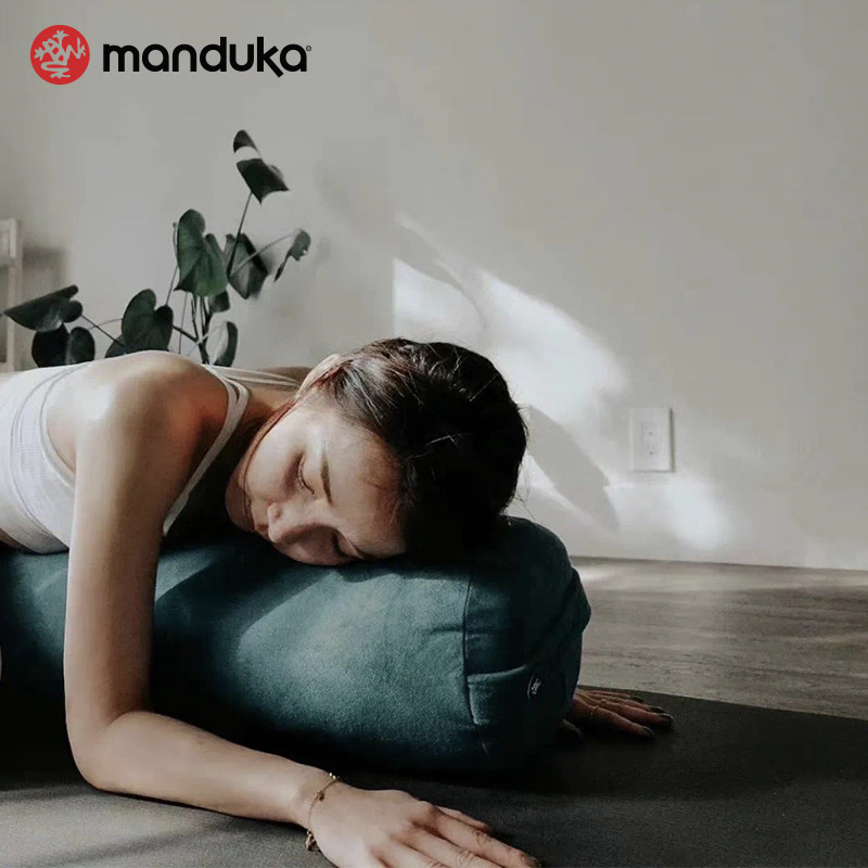 manduka enlight round bolster 超细纤维高弹力圆形瑜伽枕