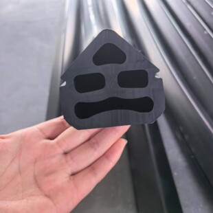 船用护舷防撞胶条船舶舱盖密封条定制三元乙丙异型护舷防撞条定做