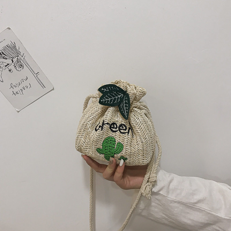 草编水桶小包包女2022新款夏季小清新洋气编织沙滩包单肩斜挎包
