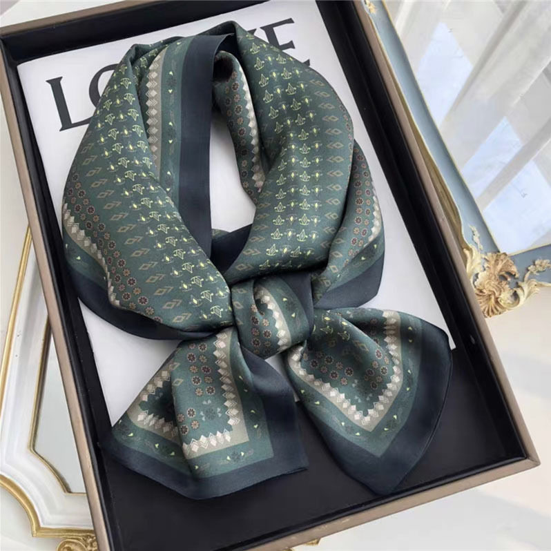 春季韩国小领巾气质绿百搭丝巾长款双层双面丽锦缎细窄长领巾飘带