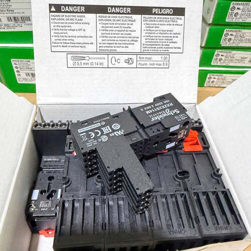 可维修继电器底座RXZE2S114M