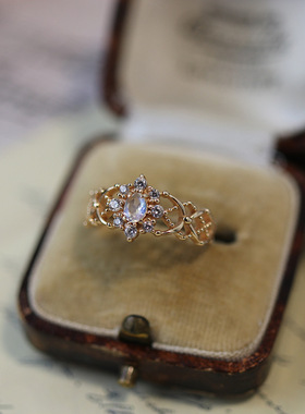 法国coss koko日系新款圣诞戒指 初雪水晶月光石网格蕾丝镂空