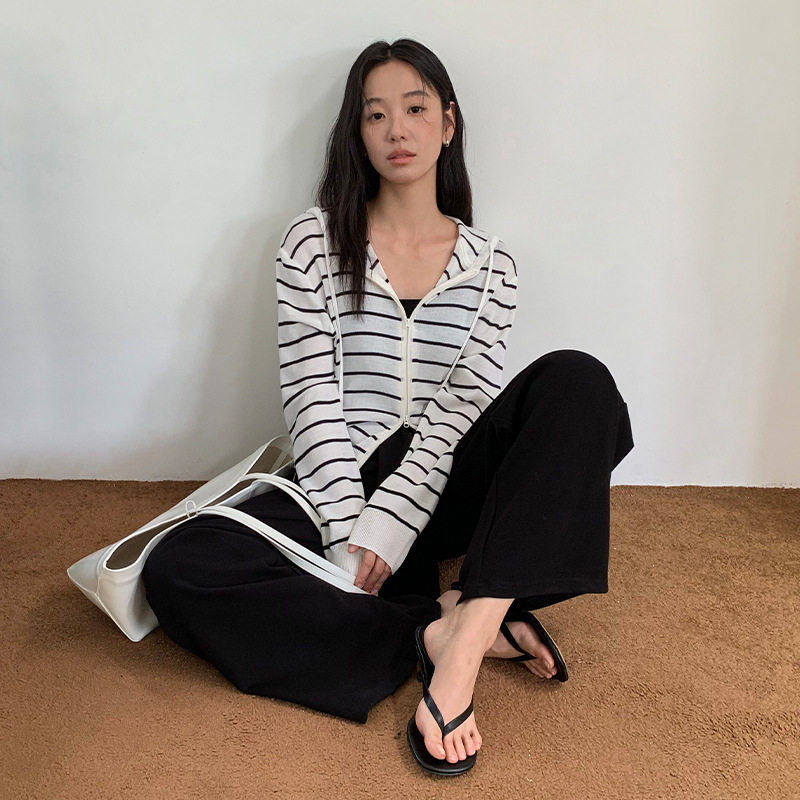 法国cherrykoko韩迅 休闲简约百搭连帽针织毛衣女秋季双开拉链