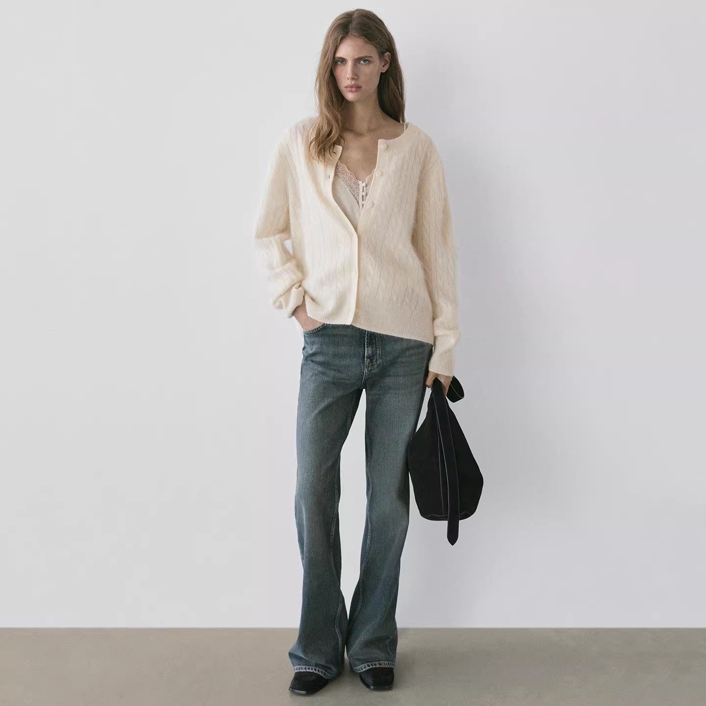 MD女装秋冬新品休闲气质简约软糯纯色绞花麻花圆领针织开襟衫上衣