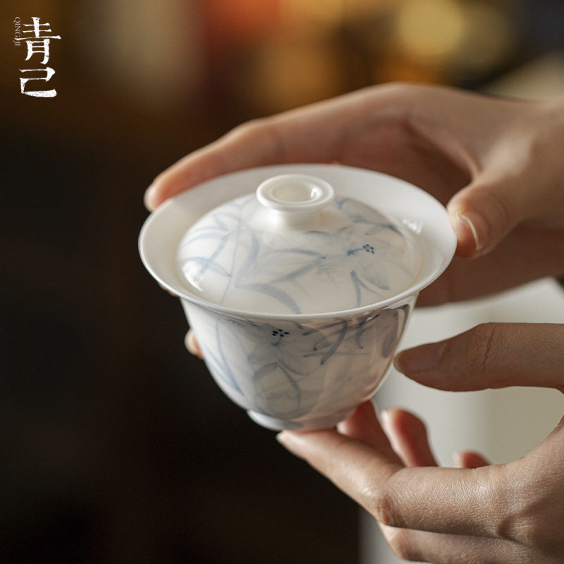 青己薄胎手绘青花陶瓷盖碗功夫茶具家用手工泡茶碗疏花絮影盖碗