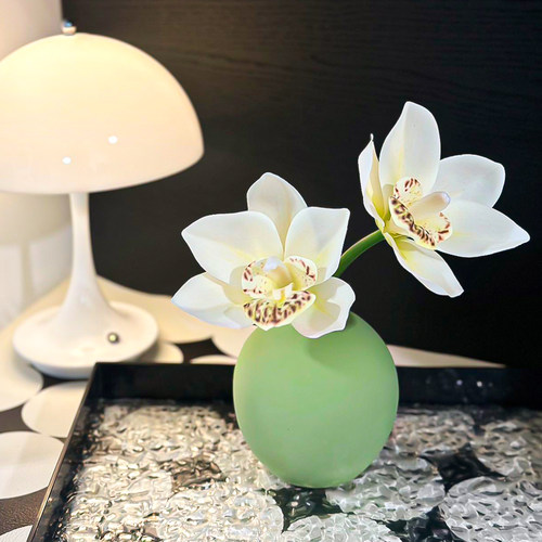 奶油小众玄关装饰摆件蕙兰仿真花
