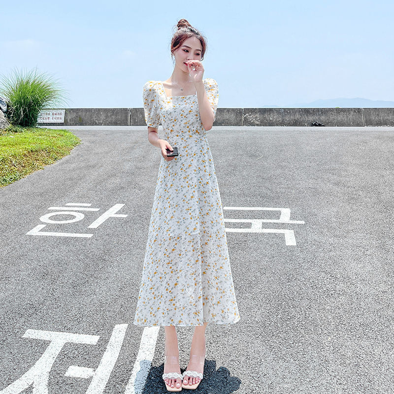 雪纺碎花连衣裙女装2025年新款时尚方领碎花初恋温柔气质裙子夏季