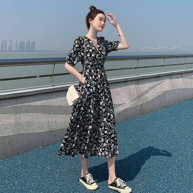 2025季装年轻新款时V领雪纺A字裙长裙女夏碎花中式新连衣裙裙吊带