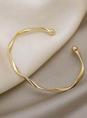 Fashion Opening Bangle Gold Color Glossy Twisted Thin Bangle