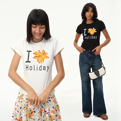 1747 ＂I LOVE HOLIDAY＂经典小圆领黄花图案短袖印花T恤