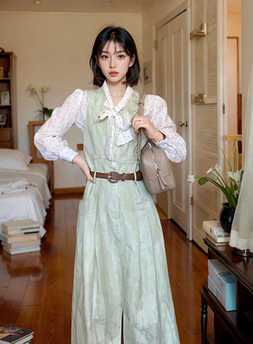 法式复古收腰显瘦绿色背心长裙加气质波点蝴蝶结衬衫春季新款套装