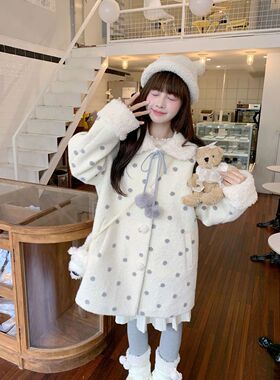 甜美可爱波点娃娃领毛呢大衣女冬季新款高级设计感小个子宽松外套