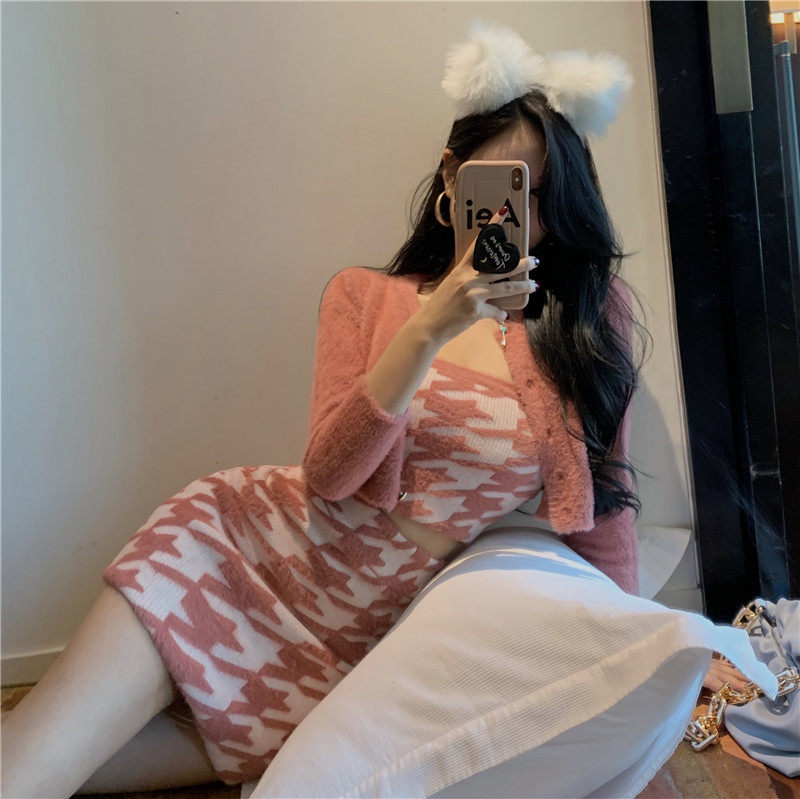 Real price celebrity small fragrance imitation mink hair short cardigan sexy bra skirt three piece set