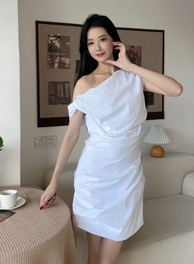 Paris Georgia 春夏款女士单肩褶皱修身连衣裙银泰百货 301511