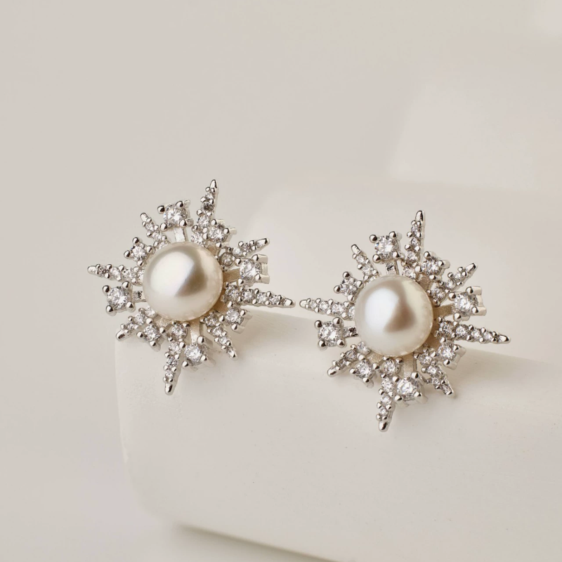 凌溪珠宝 | 向阳而生珍珠耳钉诸暨天然淡水珍珠通勤百搭方圆脸