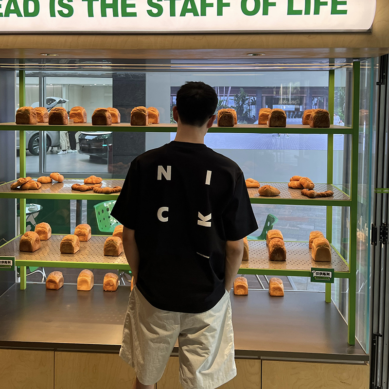 NickTian背后字母印花黑色短袖