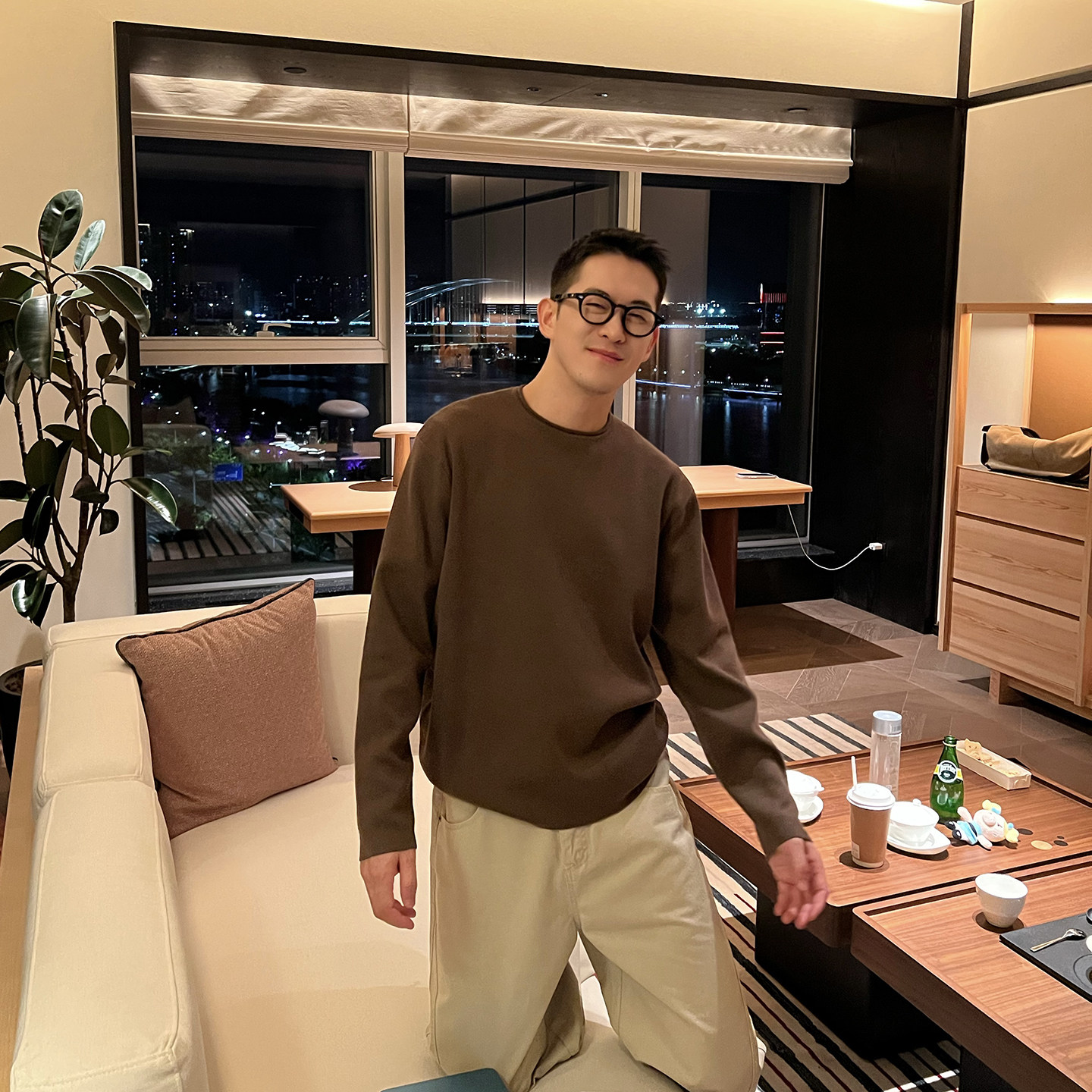 Nick Tian 休闲宽松领子卷边纯色毛衣男秋冬新款简约圆领针织衫