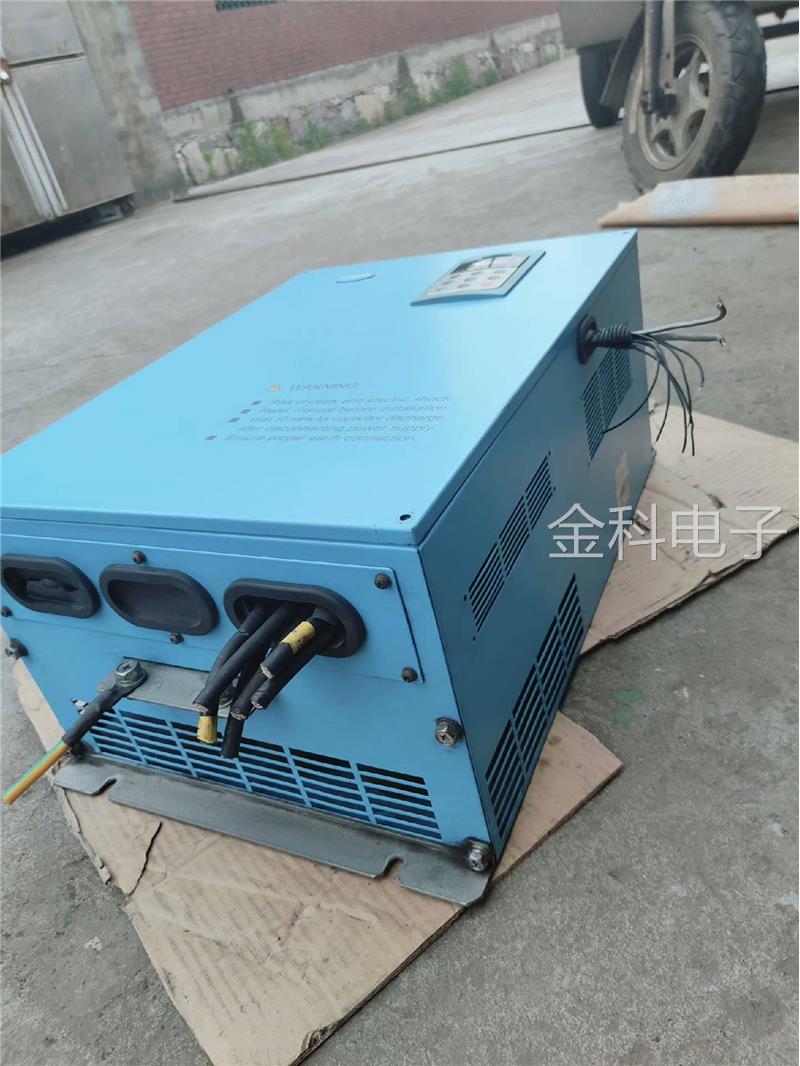 拆空压机变频器一台。75~90kw.南海华腾产物，外观，内饰议价