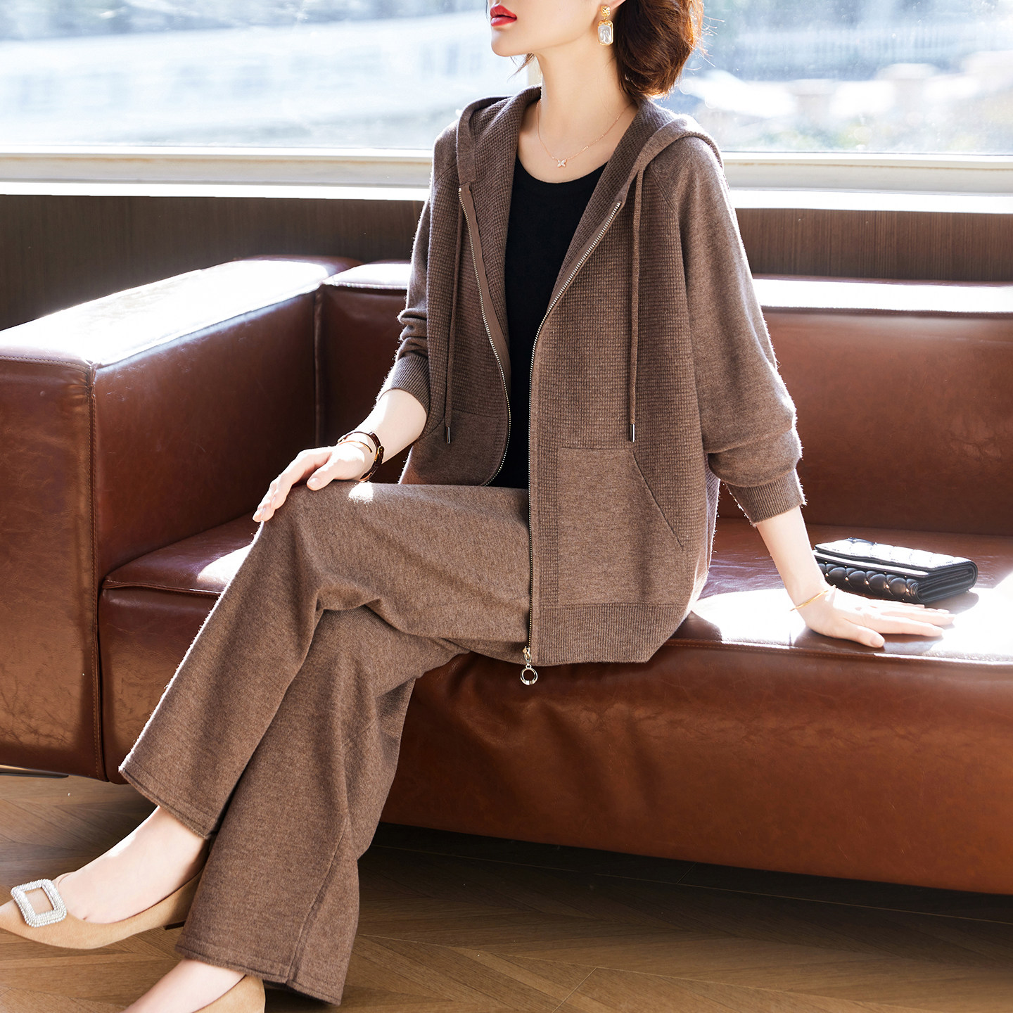 中年妈妈春秋季休闲运动服套装2026新款中老年女装卫衣开衫两件套