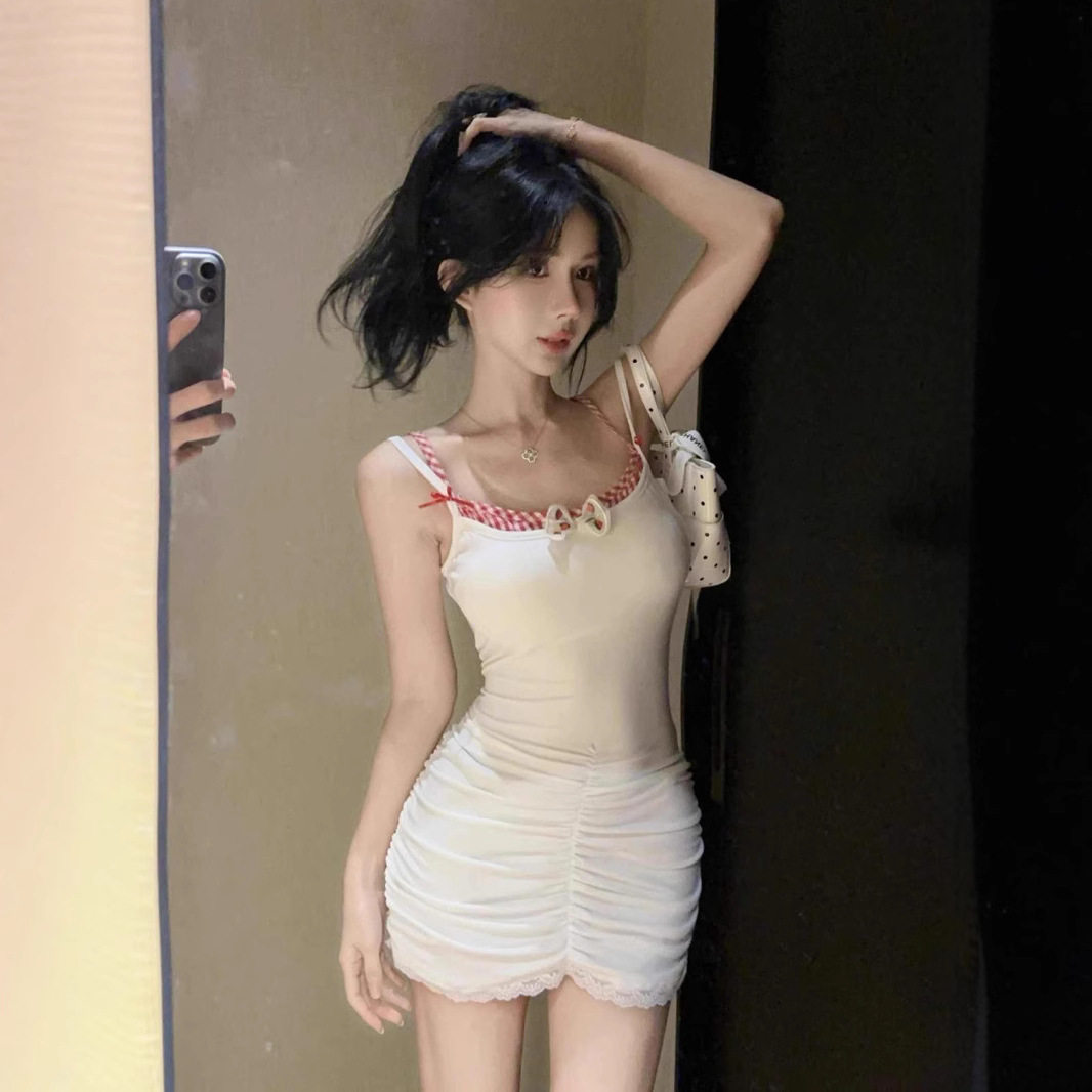 小个子甜辣撞色假两件吊带裙纯欲性感高腰修身露背显瘦短款连衣裙