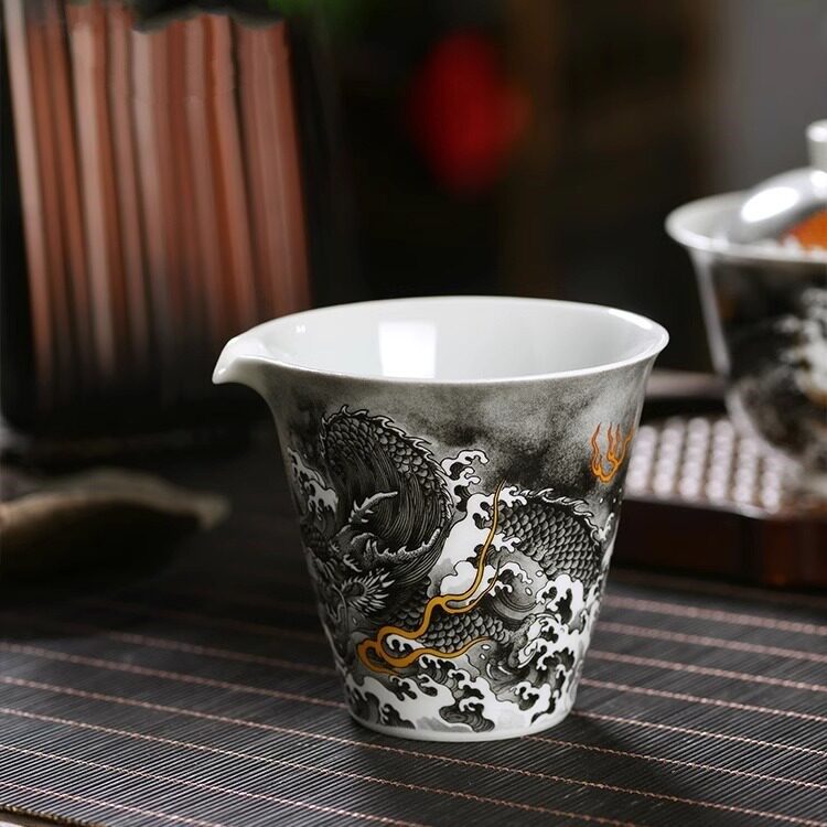景德镇彷古墨彩鱼化龙公道杯陶瓷茶海公杯家用匀杯小号分茶器零配