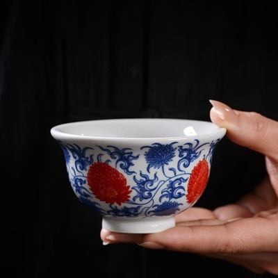 青花釉里红缠枝莲压手杯主人杯陶瓷功夫茶杯景德镇个人杯高档杯子