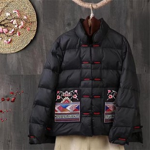 2022秋冬新款文艺复古刺绣羽绒服女短款立领洋气口袋拼色盘口外套