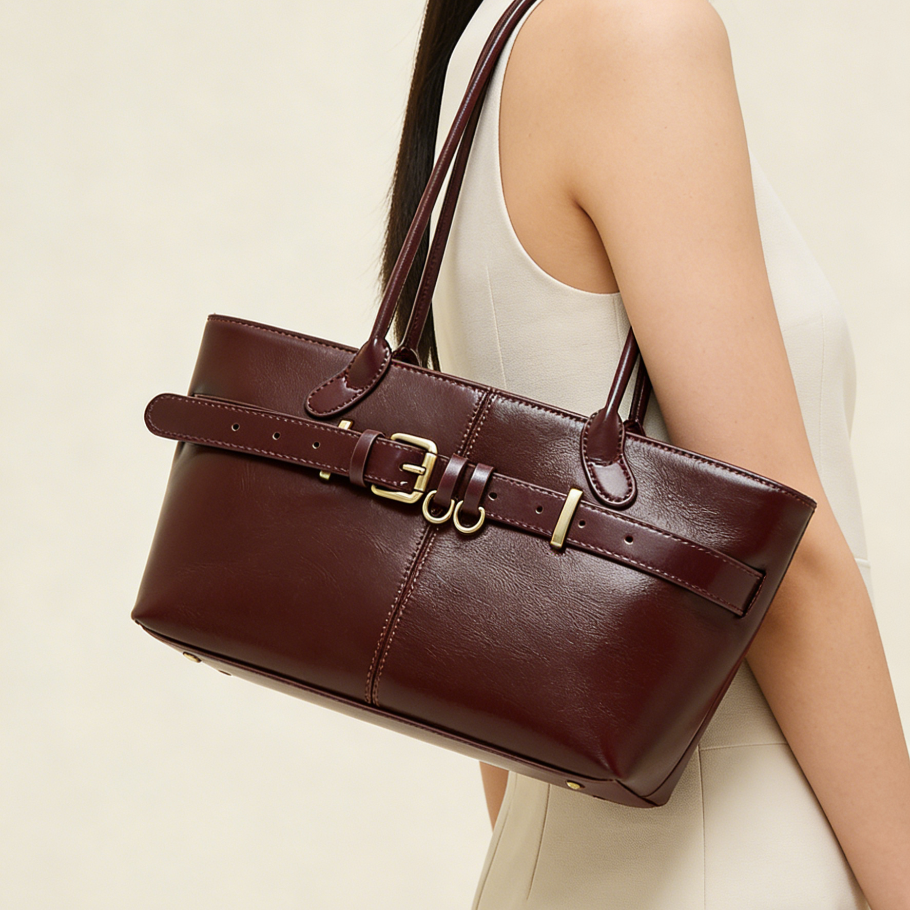 2025真皮女包斜挎皮带扣小众小