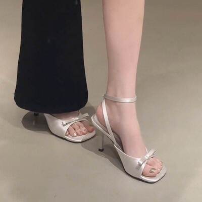 法式方头一字带细跟踩屎感凉鞋女