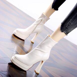 欧美方头超高跟女靴2025秋冬新款宴会t台鞋时尚防水台厚底短靴女