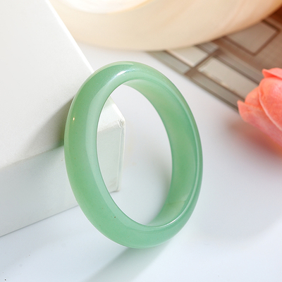 板料无水线 一级细料晴水色东陵玉手镯子正圈油青色女扁条翡翠色