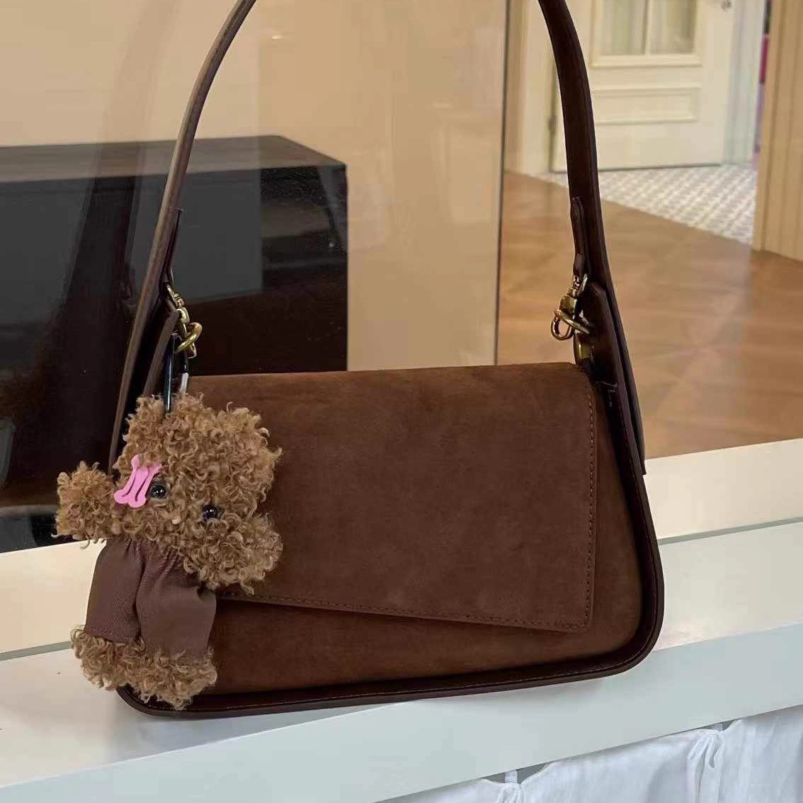 法棍腋下包2025新款磨砂皮单肩包