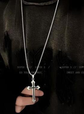 长款钛钢大十字架吊坠项链高级感男士款潮流甜酷毛衣链卫衣配饰女