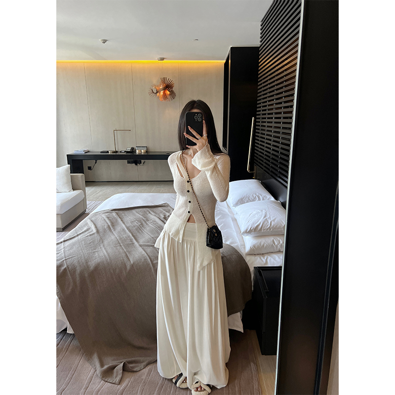 张只只v领镂空开叉套头毛衫