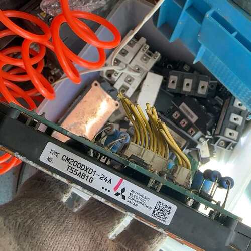 议价模块CM200DXD1-24A YPCT31576-1C可维修