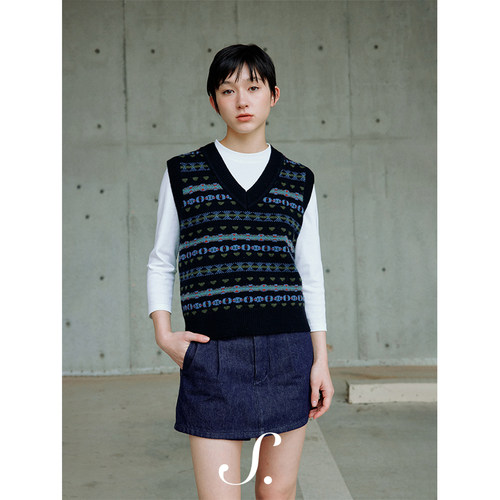 费尔岛花色精巧毛衣马甲