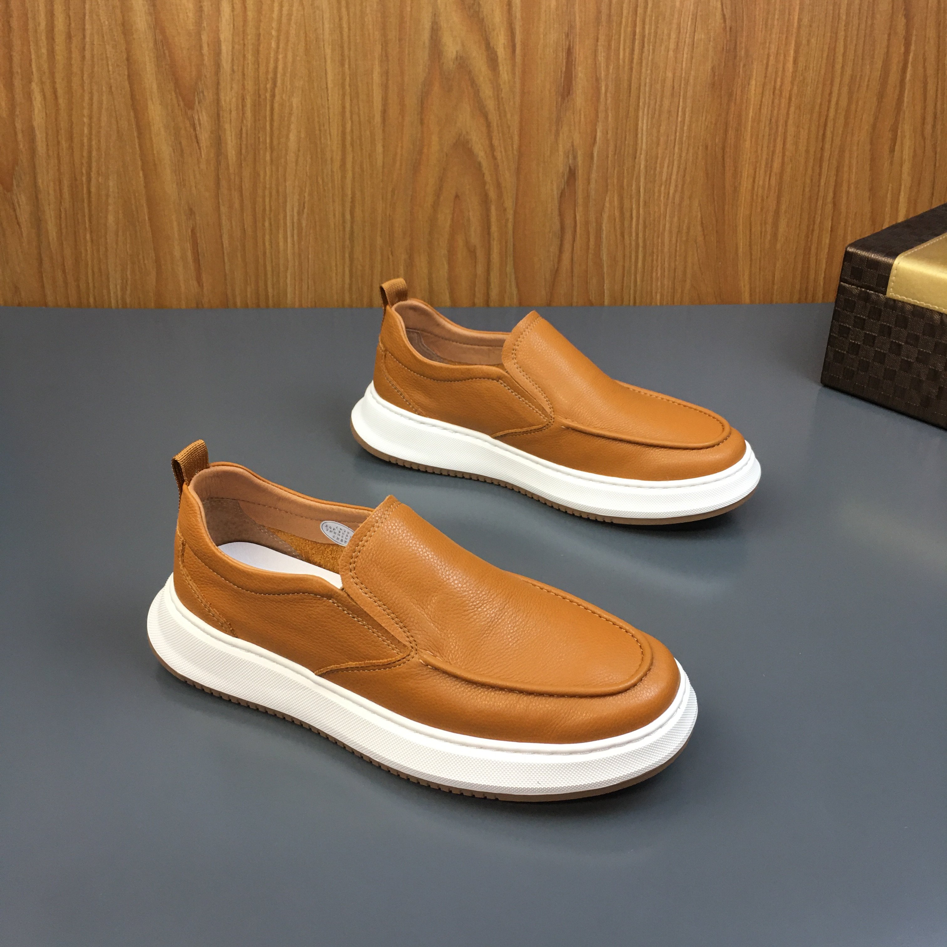 2025夏季新款真皮男士一脚蹬乐福鞋软底透气懒人鞋时尚百搭休闲鞋