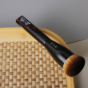 2025-9# 澄欢兔兔超大号赤狐毛球粉底刷