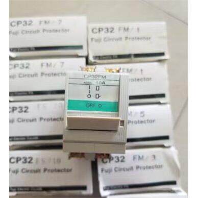 富士线路保护断路器CP32FI 1W 2W 3W 5W 7W 10W 15W 带辅助接线口