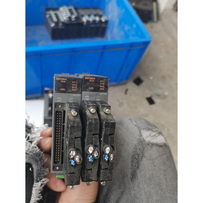 拍前询价：三菱Q系列QD75D4全新原装拍前请询价