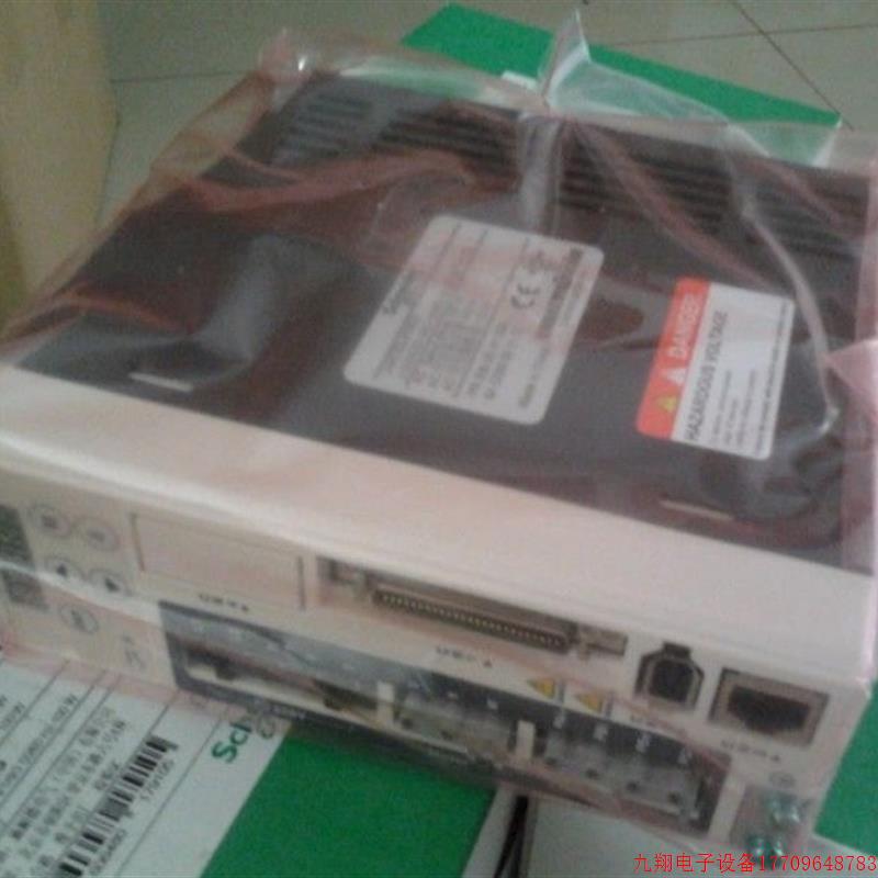 拍前询价:施耐德 LXM23DU01M3X/LXM23DU04M3X/LXM23DU07M3X/LXM2