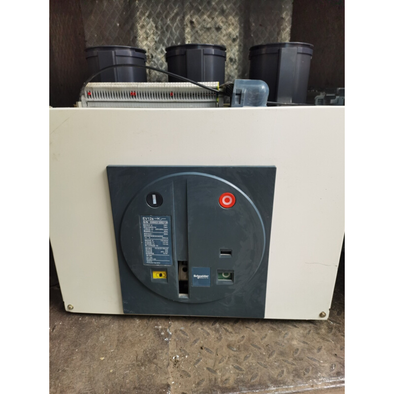 拍前询价：（议价）施耐德真空断路器，2800元