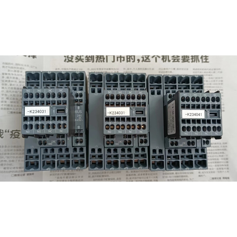 拍前询价：接触器3RT2327-2BB40  Dc24Ⅴ，四组带