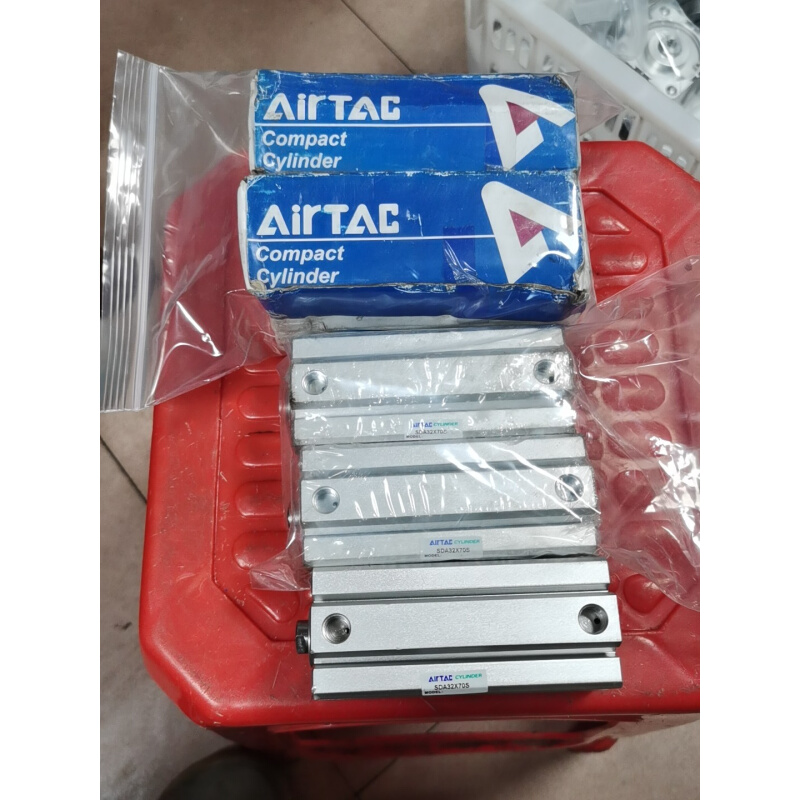 拍前询价：[议价]全新的5个亚德客SDA32×70S气缸，标的是单价，