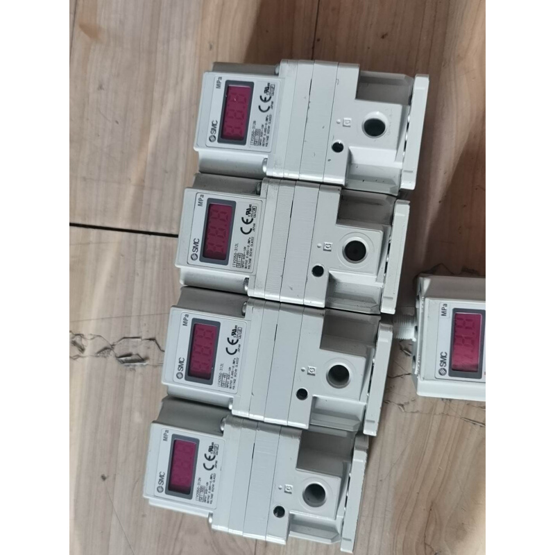 拍前询价：二手SMC比例阀ITV2050-312N ，成色8成吧，需要