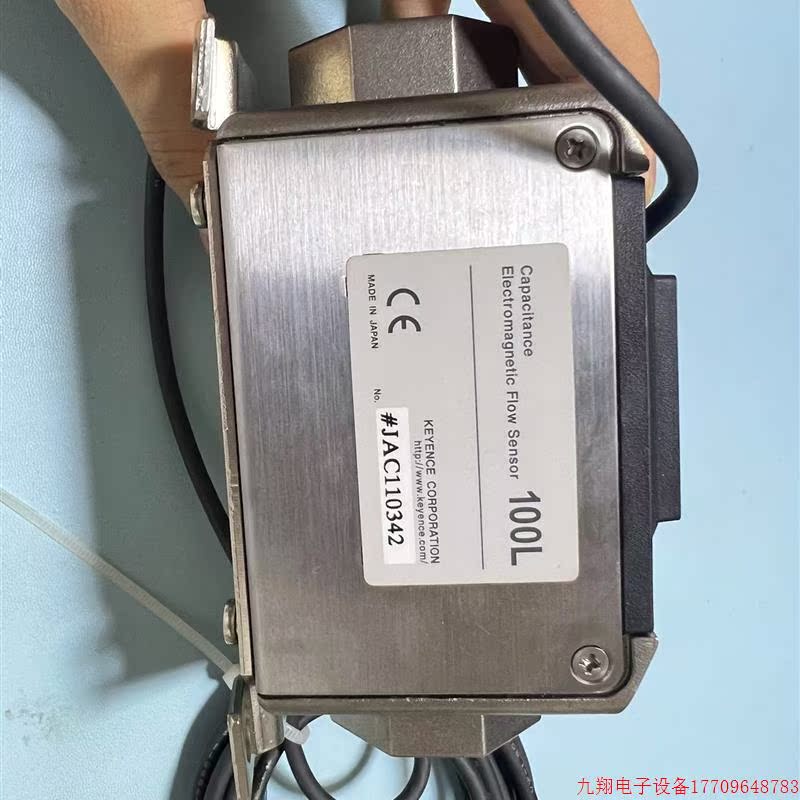 拍前询价:基恩士 流量计FD-M100AT    100L