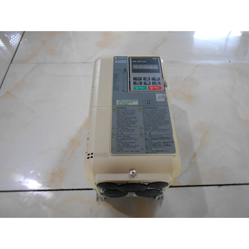 拍前询价：二手 安川A1000系列CIMR-AB4A0005FAA 2.2/1.5 380V 实