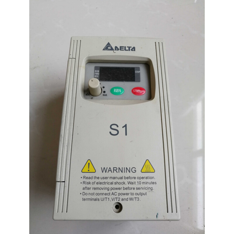 拍前询价：二手实图 台达变频器 VFD002S21A 220V 0.2KW 200W 拆