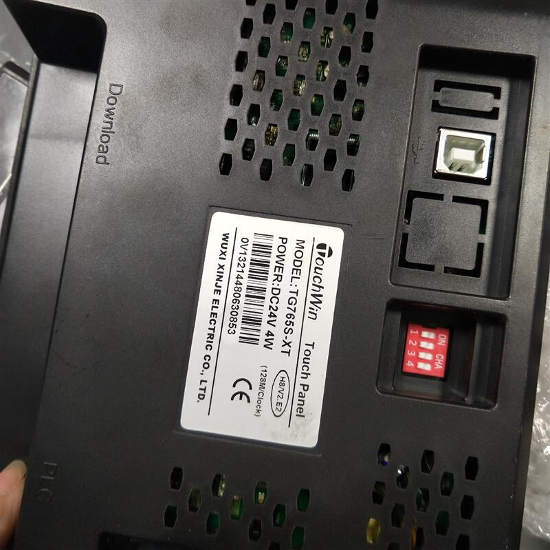 拍前询价：(议价产品)二手信捷触摸屏tg765s-xt mt七寸触摸屏包邮